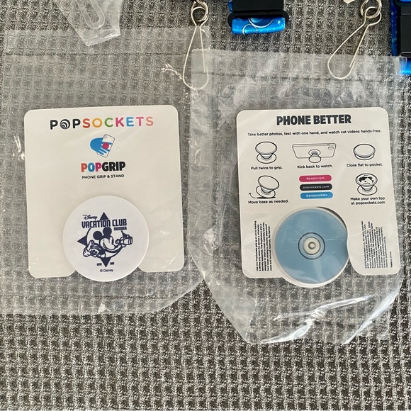 NEW- Disney Vacation Club Goodies Bundle - Lanyards, Pop Sockets, Luggagae Tag - Picture 6 of 7